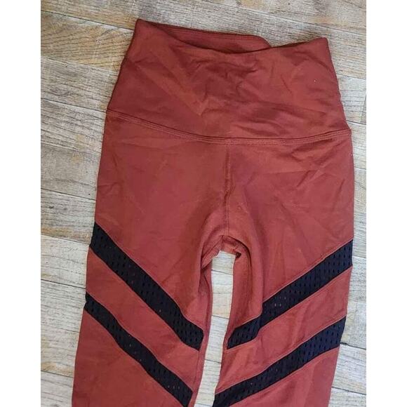 Beyond Yoga gym pants size small - Picture 4 of 5